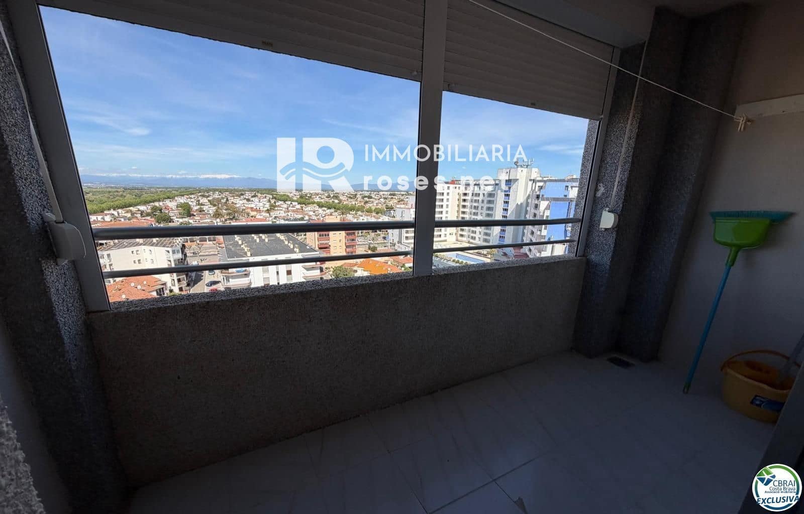 Piso en Empuriabrava en venta - 90.000 € (Ref: 9927915)