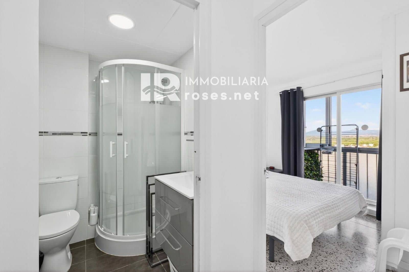 2 bedroom Flat for sale in Empuriabrava - € 154,000 (Ref: 9927918)