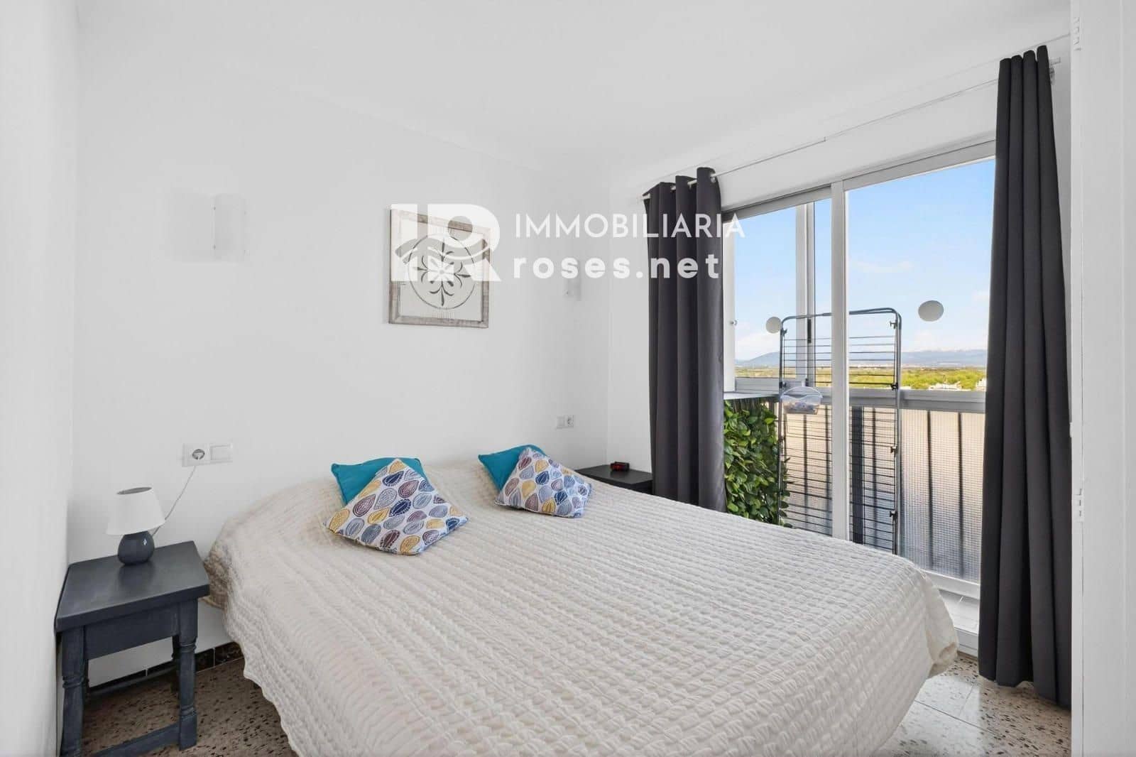 2 bedroom Flat for sale in Empuriabrava - € 154,000 (Ref: 9927918)
