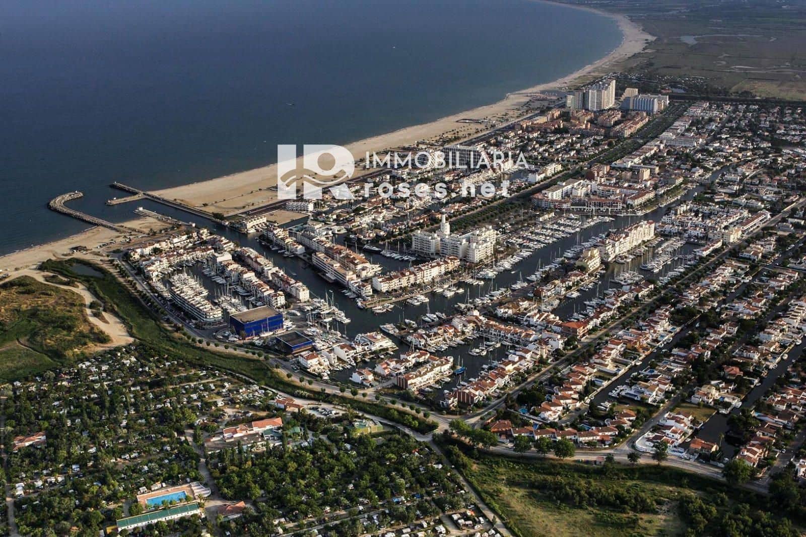 2 bedroom Flat for sale in Empuriabrava - € 154,000 (Ref: 9927918)