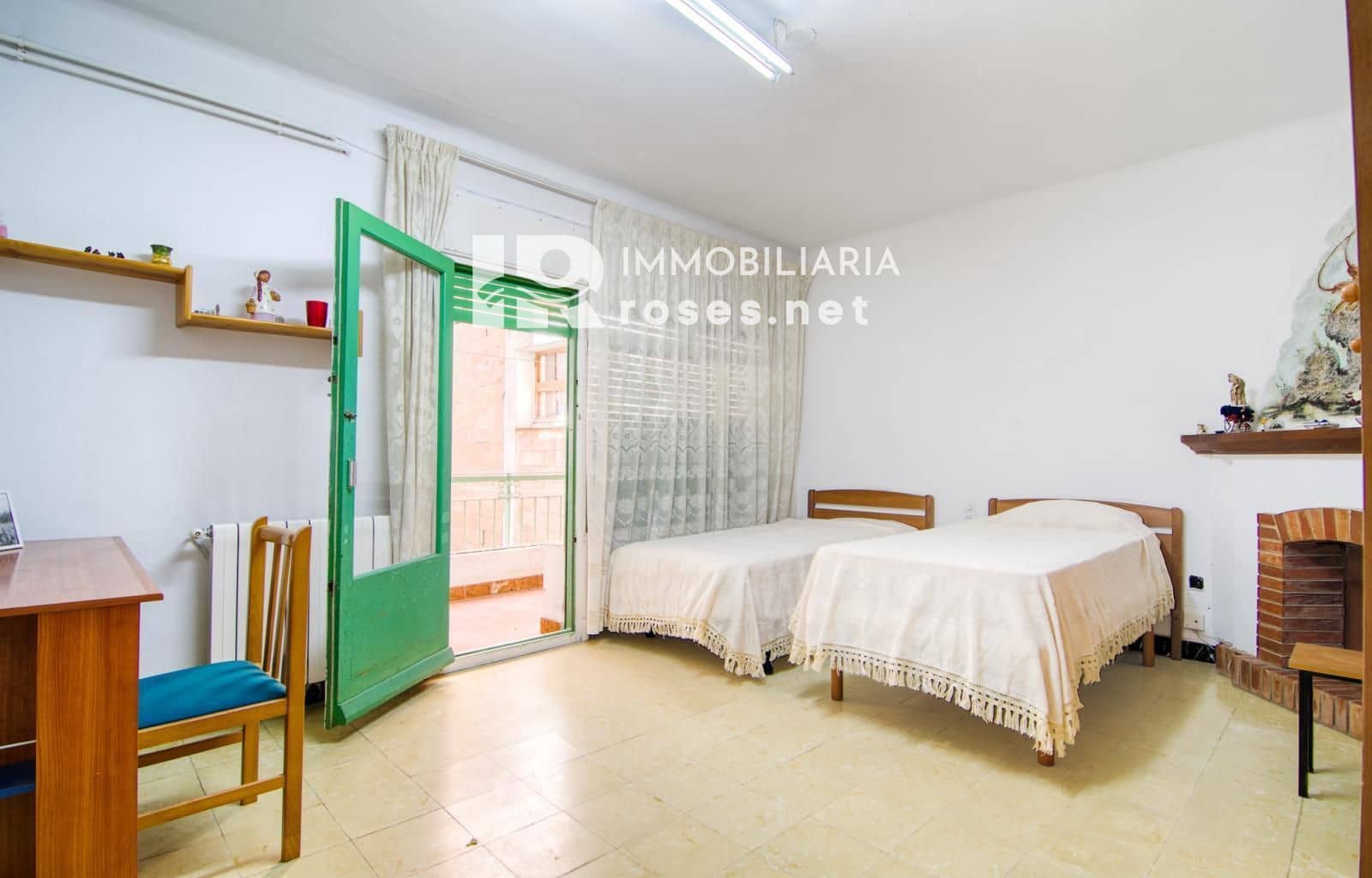 3 bedroom Flat for sale in Roses - € 240,000 (Ref: 9929792)