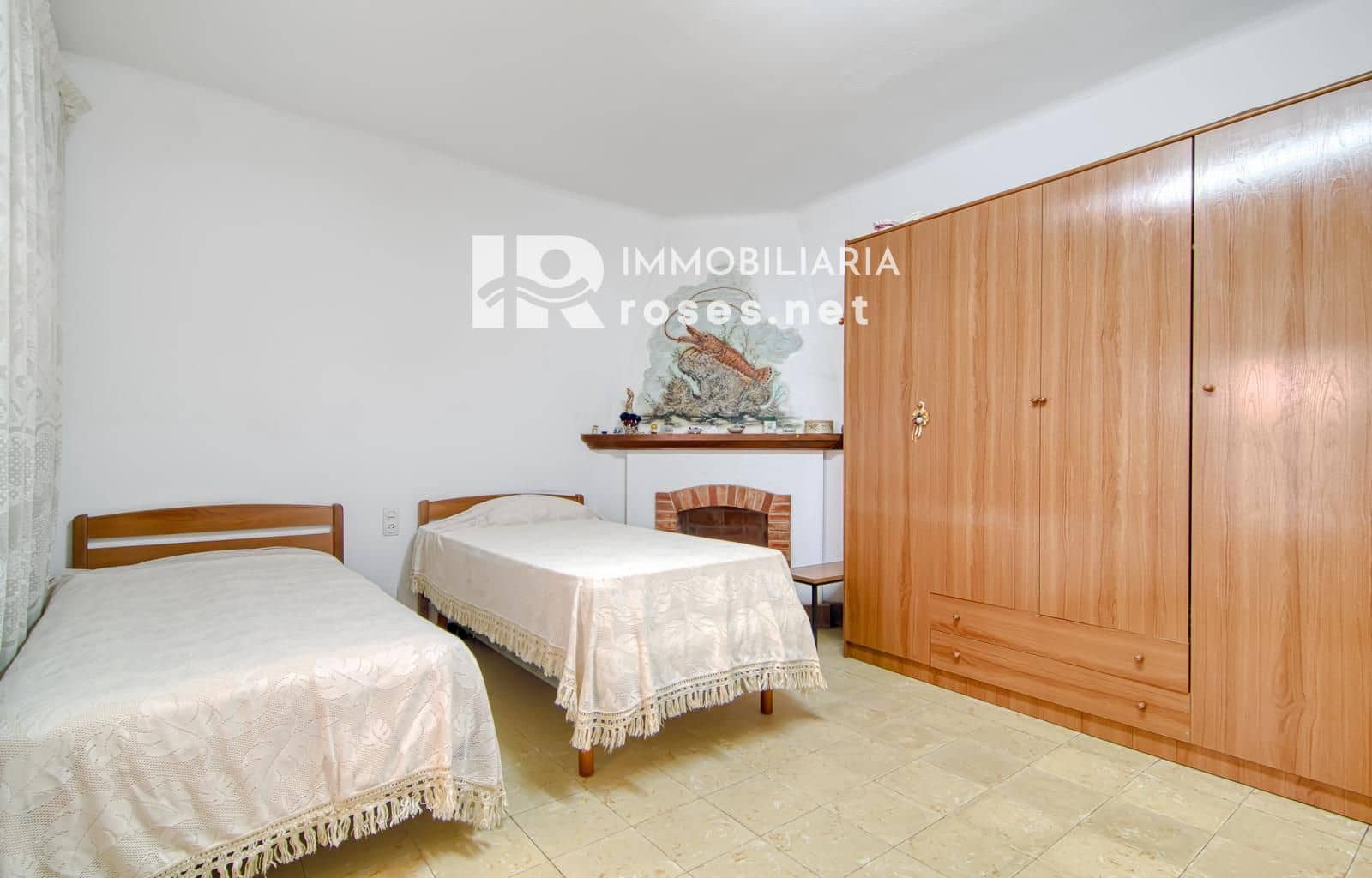 3 bedroom Flat for sale in Roses - € 240,000 (Ref: 9929792)