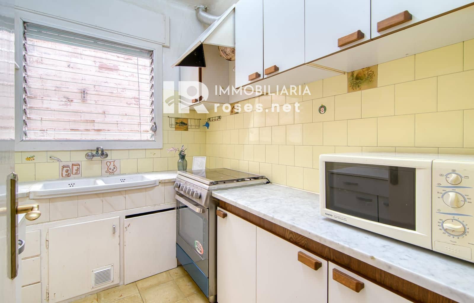 3 bedroom Flat for sale in Roses - € 240,000 (Ref: 9929792)