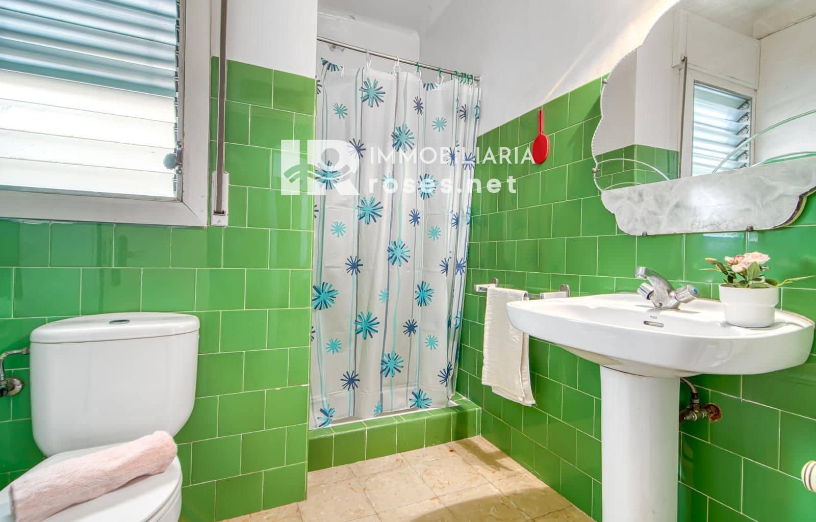 3 bedroom Flat for sale in Roses - € 240,000 (Ref: 9929792)