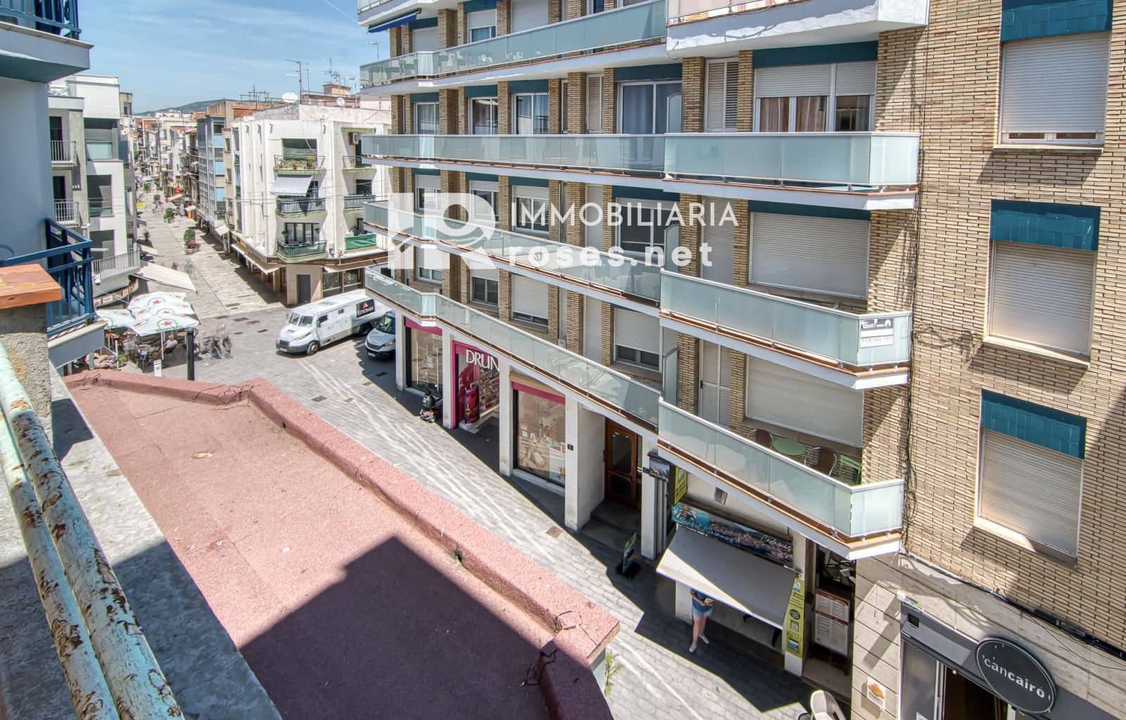 3 bedroom Flat for sale in Roses - € 240,000 (Ref: 9929792)