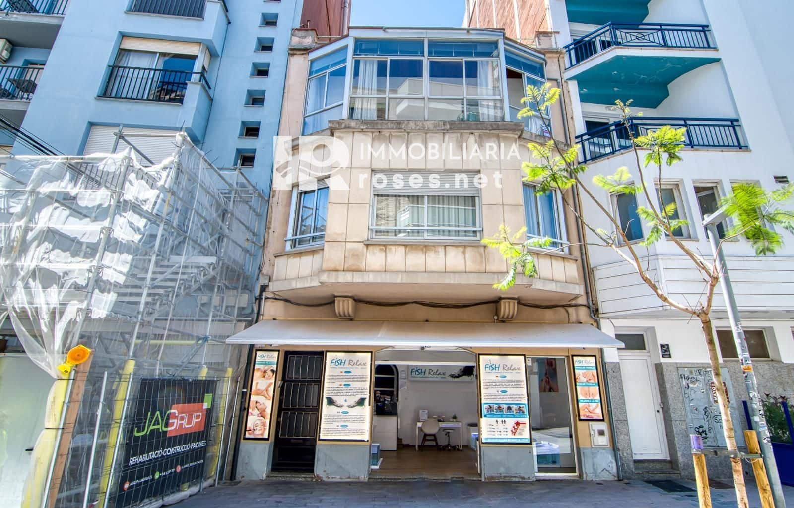 3 bedroom Flat for sale in Roses - € 240,000 (Ref: 9929792)
