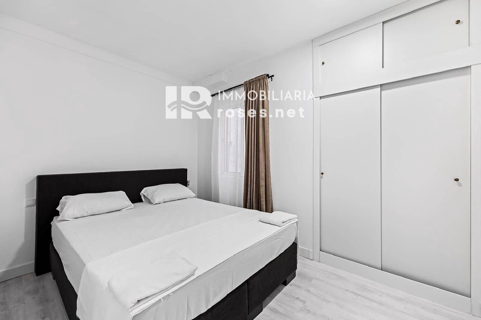 2 soverom Leilighet til salgs i Roses - € 180 000 (Ref: 9932071)