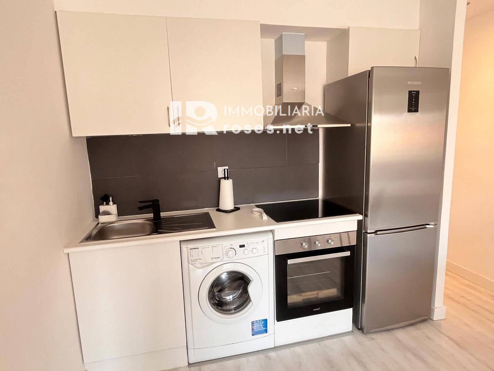 2 soverom Leilighet til salgs i Roses - € 180 000 (Ref: 9932071)