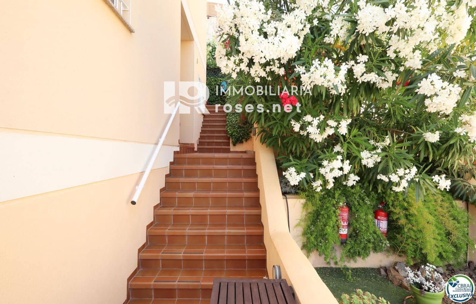 2 slaapkamer Villa te koop in Llanca met garage - € 435.000 (Ref: 9932072)
