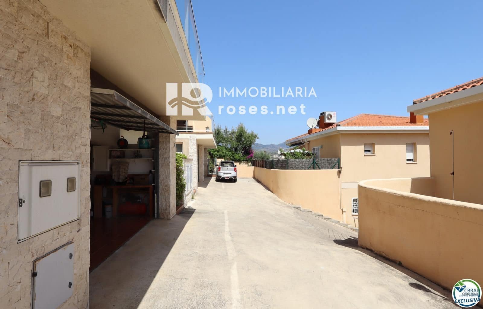 2 slaapkamer Villa te koop in Llanca met garage - € 435.000 (Ref: 9932072)