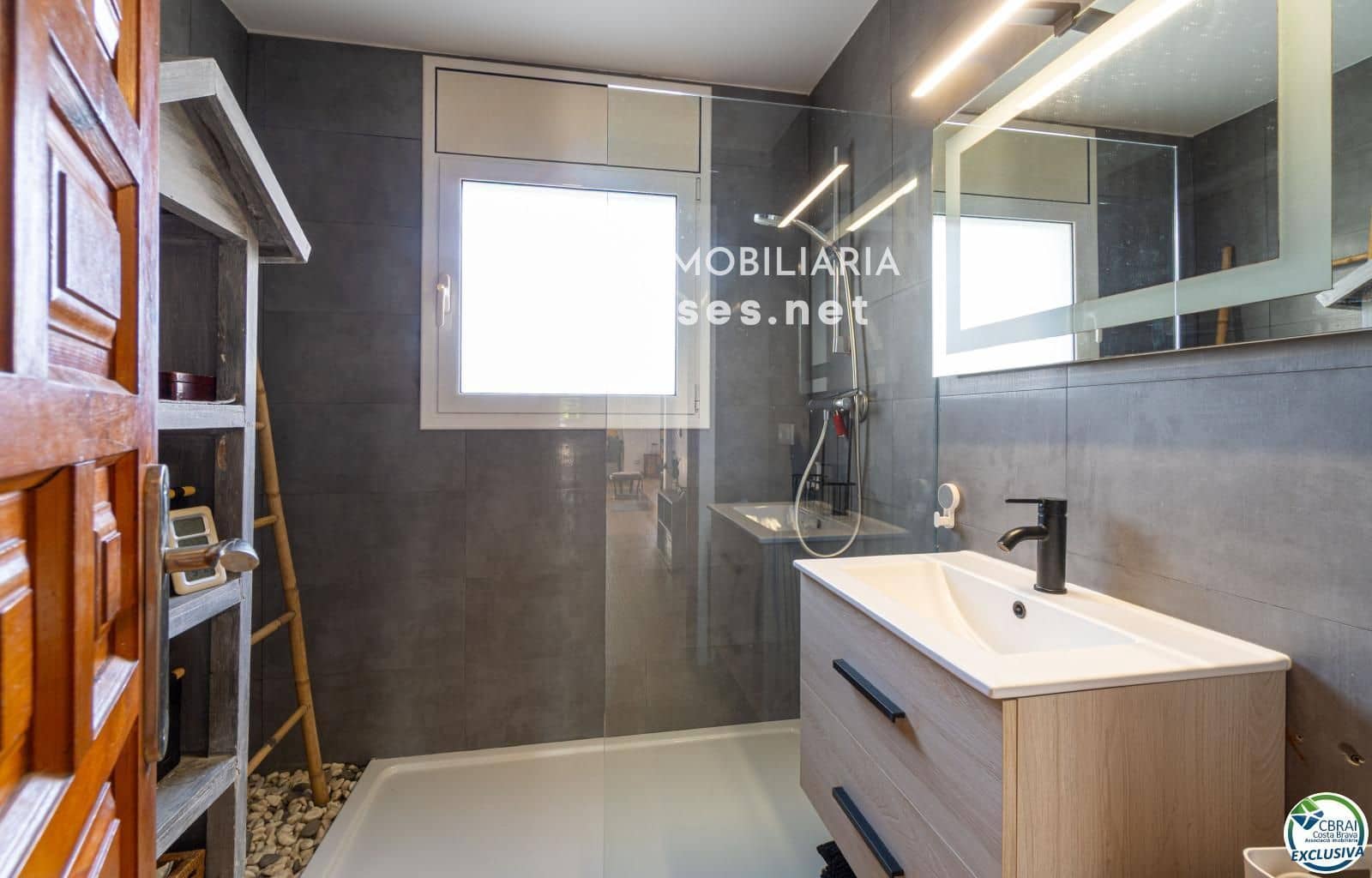 4 makuuhuone Huvila myytävänä paikassa Empuriabrava mukana uima-altaan 
autotalli - 569 000 € (Ref: 9936657)
