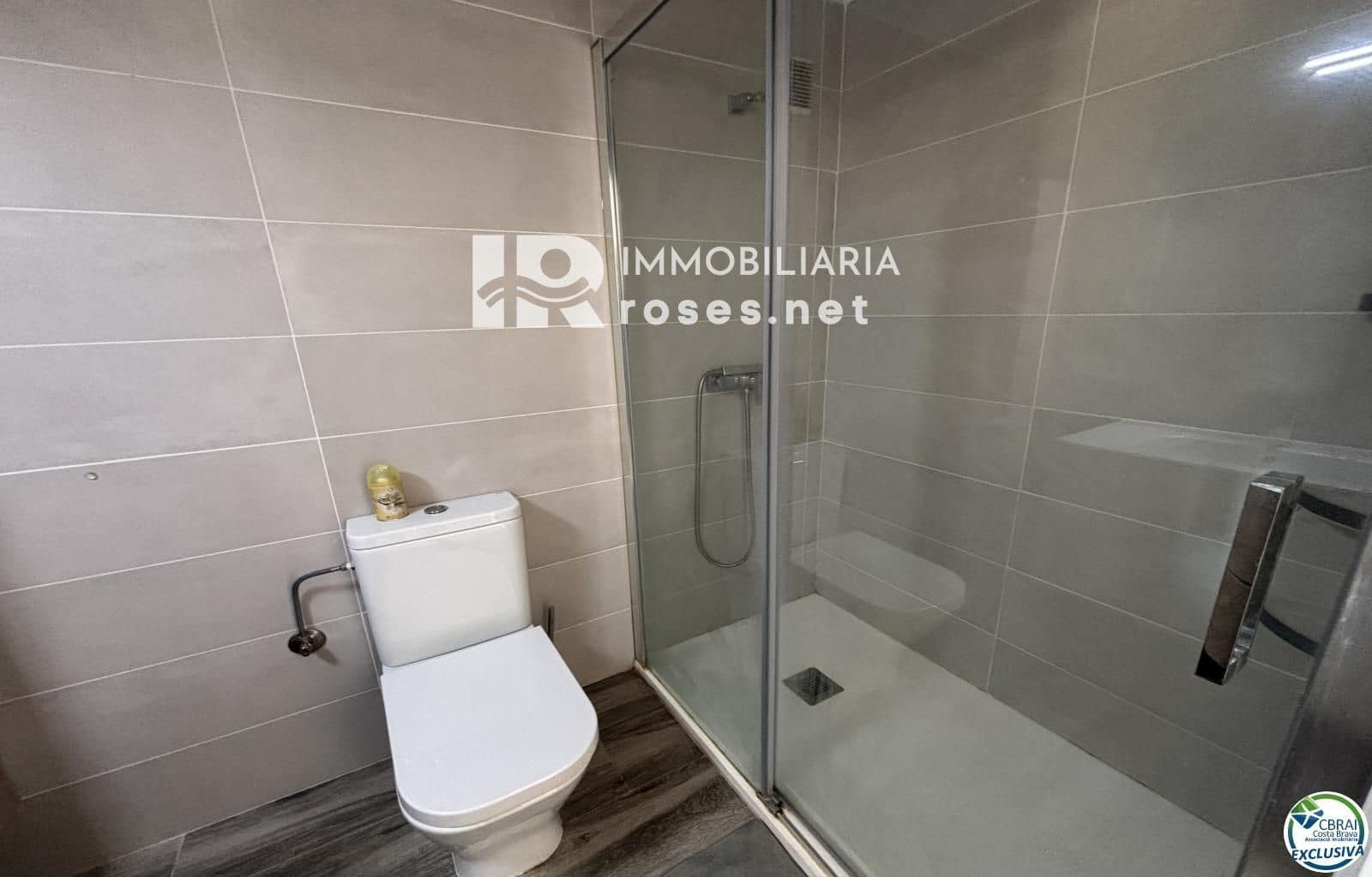 1 sovrum Lägenhet till salu i Empuriabrava med pool - 159 000 € (Ref: 9936658)