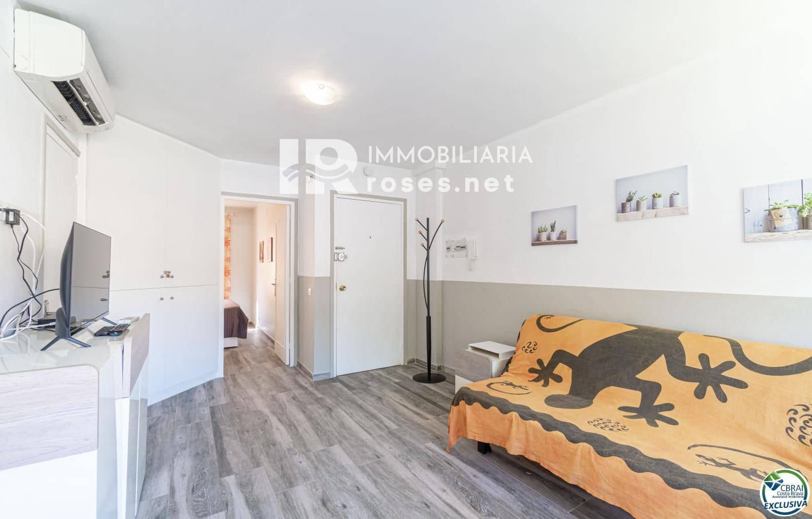 1 bedroom Flat for sale in Empuriabrava with pool - € 155,000 (Ref: 9936658)