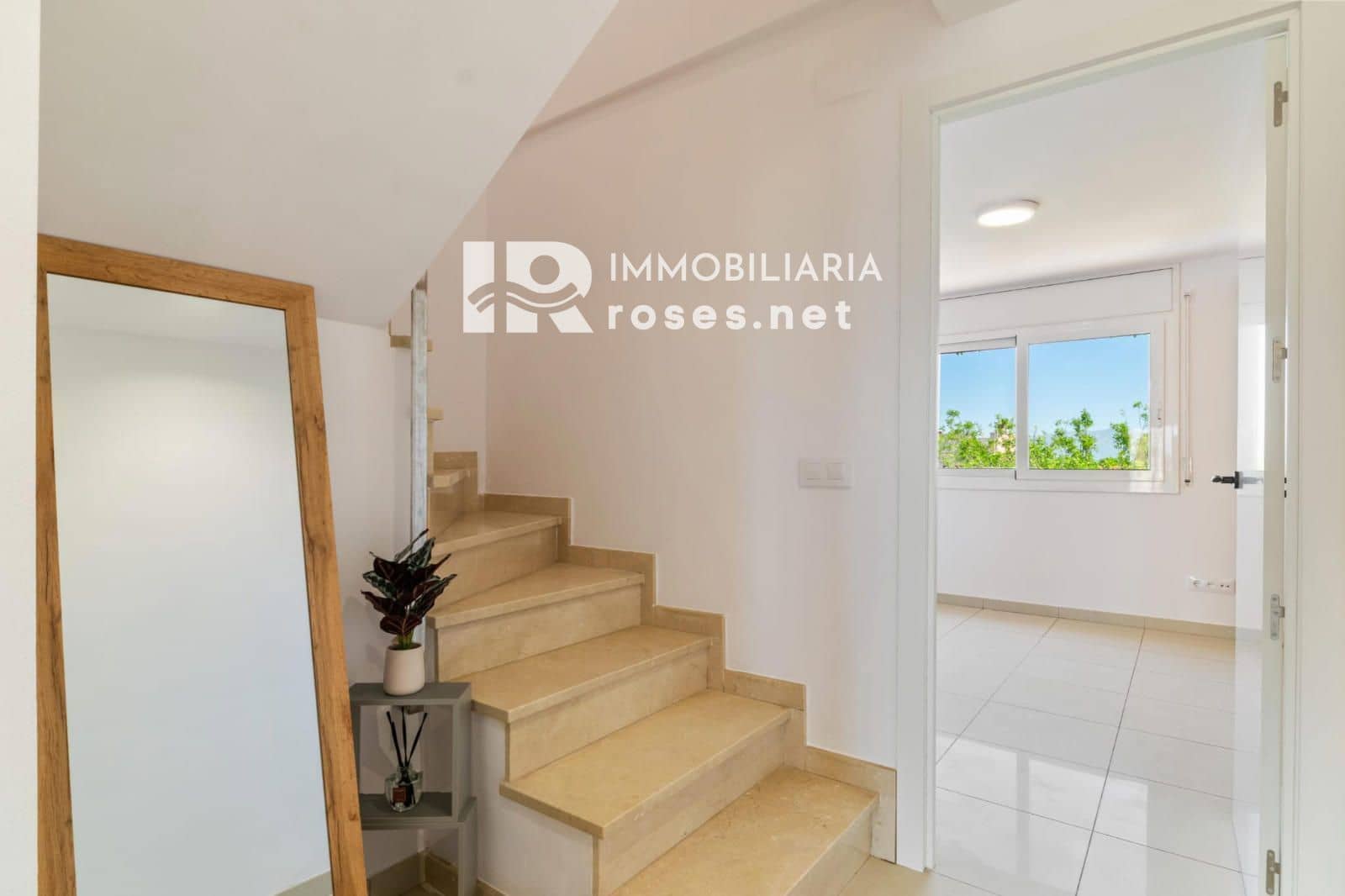 2 makuuhuone Asunto myytävänä paikassa Fortia - 239 000 € (Ref: 9940875)