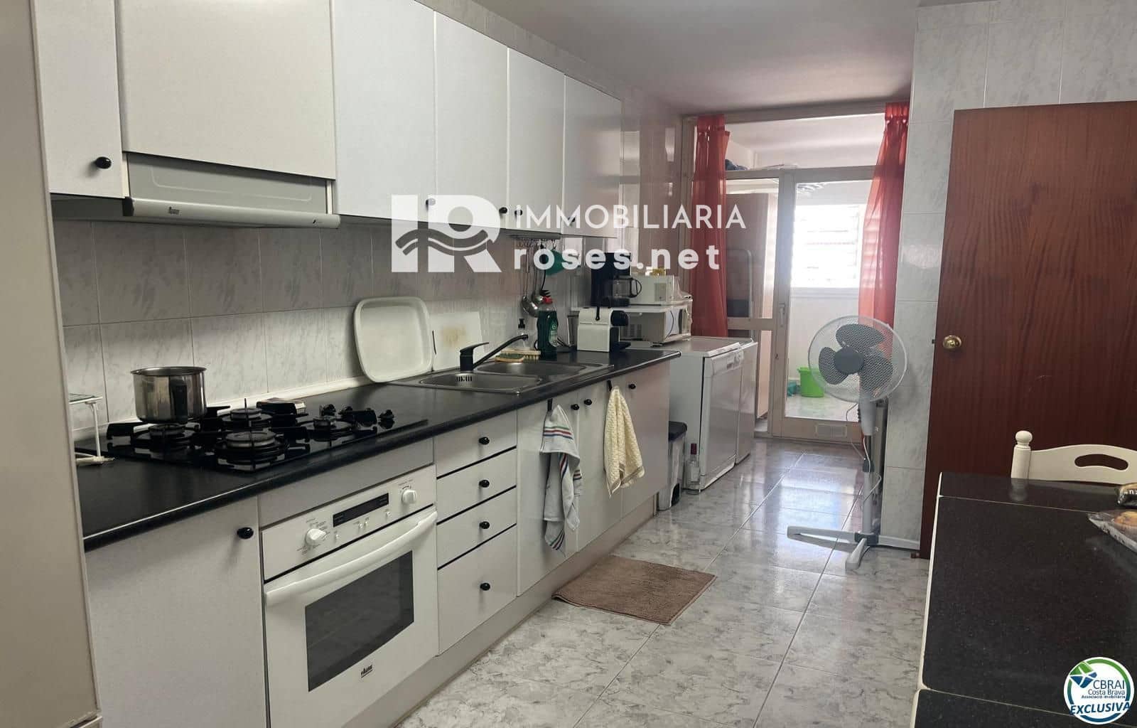 3 bedroom Flat for sale in Roses - € 265,000 (Ref: 9946051)