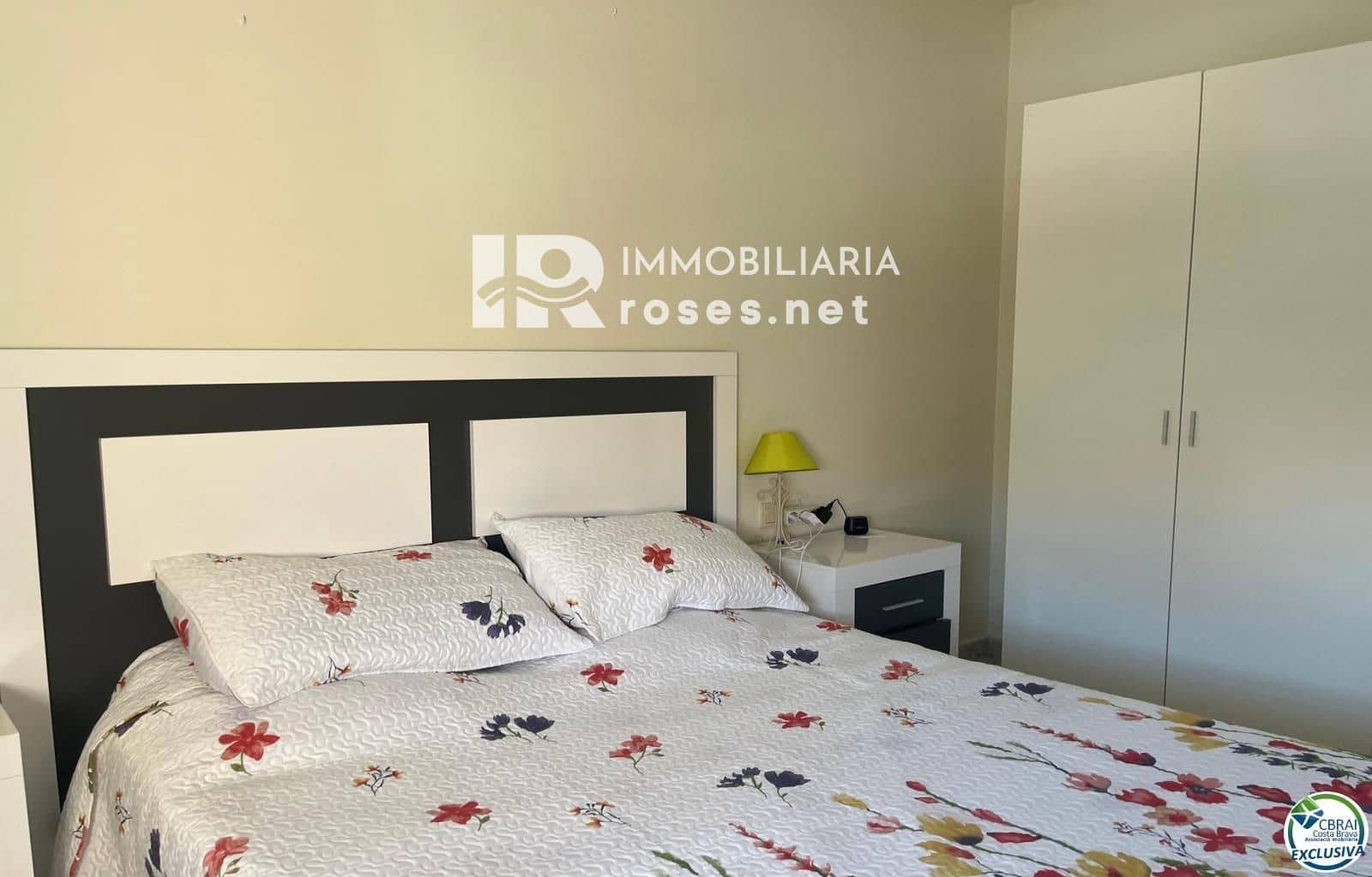 3 bedroom Flat for sale in Roses - € 265,000 (Ref: 9946051)