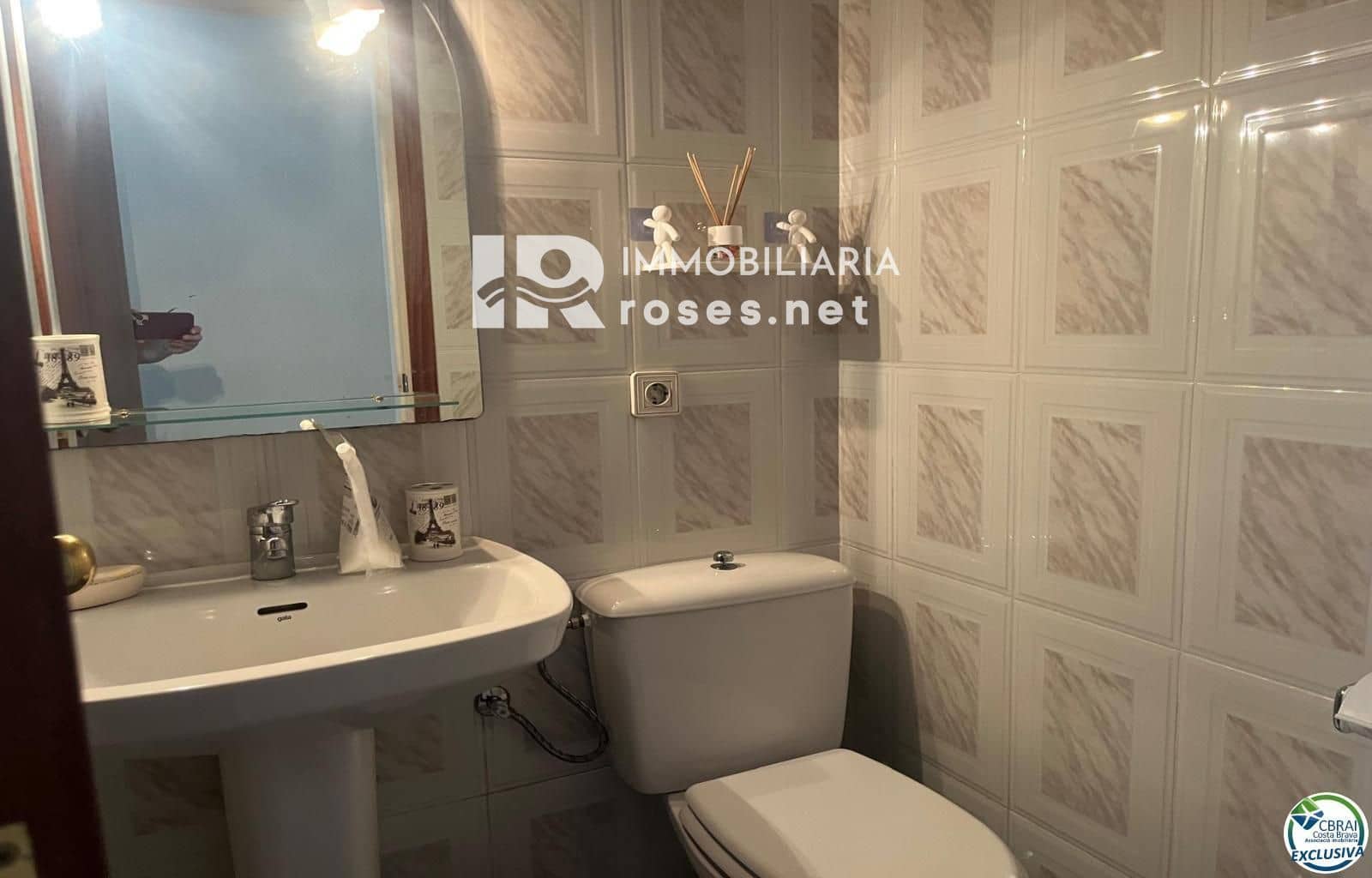 3 bedroom Flat for sale in Roses - € 265,000 (Ref: 9946051)