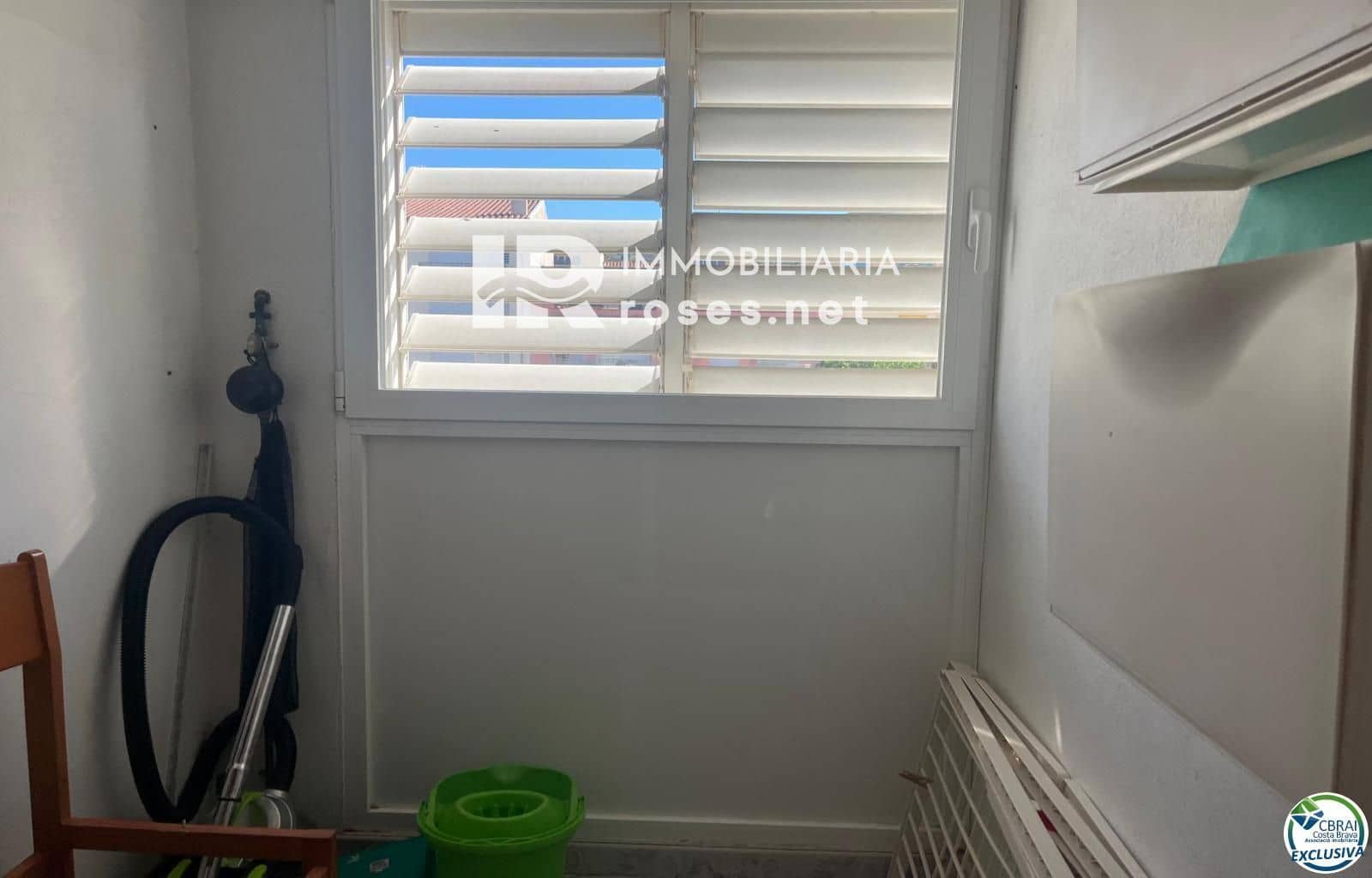 3 bedroom Flat for sale in Roses - € 265,000 (Ref: 9946051)