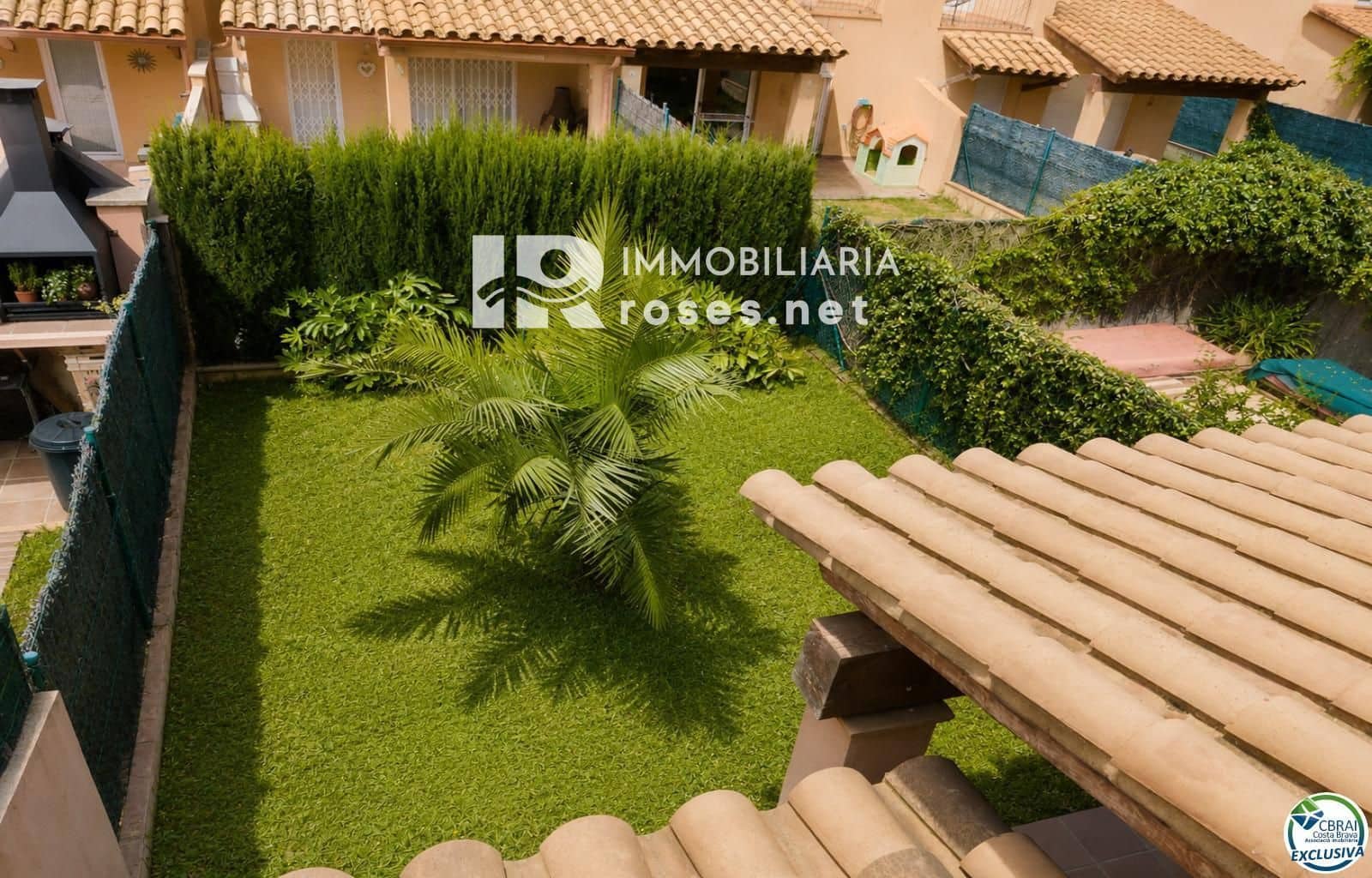 Chalet de 4 habitaciones en Empuriabrava en venta con garaje - 295.000 € (Ref: 9956072)