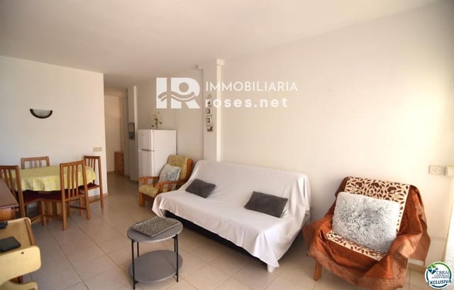 2 slaapkamer Flat te koop in Santa Margarida, Roses met zwembad - € 165.000 (Ref: 9963409)