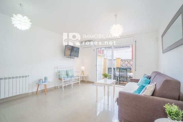 2 makuuhuone Omakotitalo myytävänä paikassa Empuriabrava, Castelló d'Empúries mukana 
autotalli - 195 000 € (Ref: 9963410)