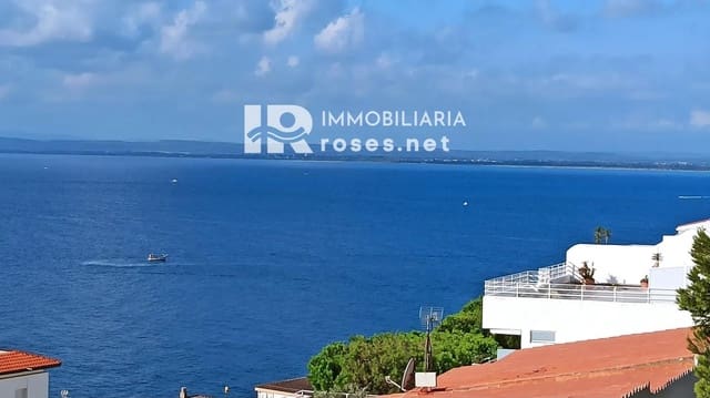 2 slaapkamer Flat te koop in Roses met garage - € 330.000 (Ref: 9966953)