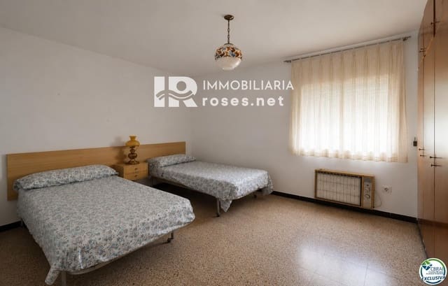 1 slaapkamer Flat te koop in Roses - € 160.000 (Ref: 9966954)