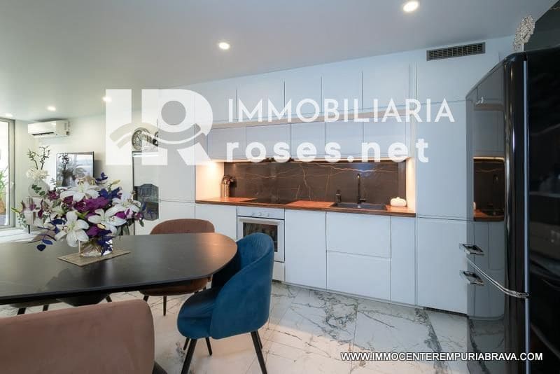 3 soveværelse Lejlighed til salg i Empuriabrava - € 539.000 (Ref: 9968610)