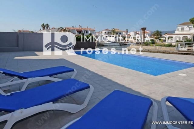 4 soveværelse Villa til salg i Empuriabrava, Castelló d'Empúries med swimmingpool garage - € 800.000 (Ref: 9968612)