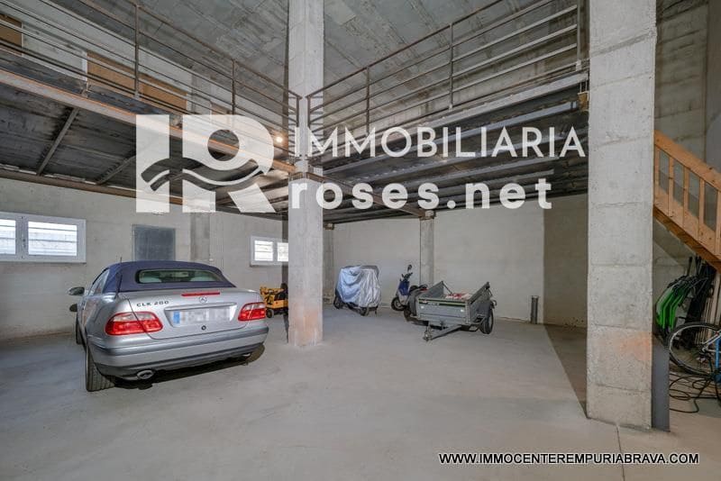 Restaurant/Bar til salg i Empuriabrava med garage - € 270.000 (Ref: 9968615)