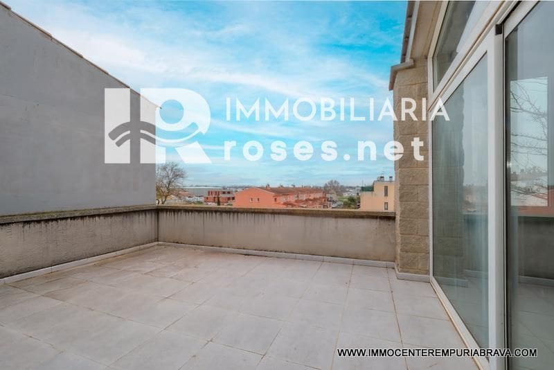 Restaurant/Bar til salg i Empuriabrava med garage - € 270.000 (Ref: 9968615)