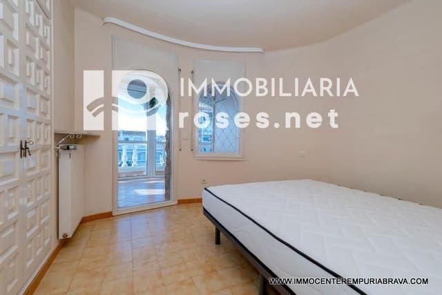 3 soverom Villa til salgs i Empuriabrava, Castelló d'Empúries med svømmebasseng garasje - € 499 000 (Ref: 9968616)