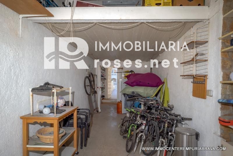 3 soverom Villa til salgs i Empuriabrava med svømmebasseng garasje - € 499 000 (Ref: 9968616)