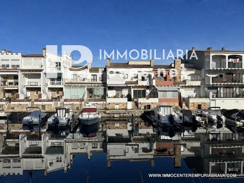 2 sovrum Lägenhet till salu i Empuriabrava med garage - 240 000 € (Ref: 9968617)
