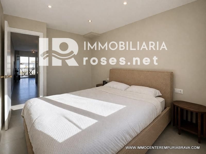2 sovrum Lägenhet till salu i Empuriabrava med garage - 240 000 € (Ref: 9968617)