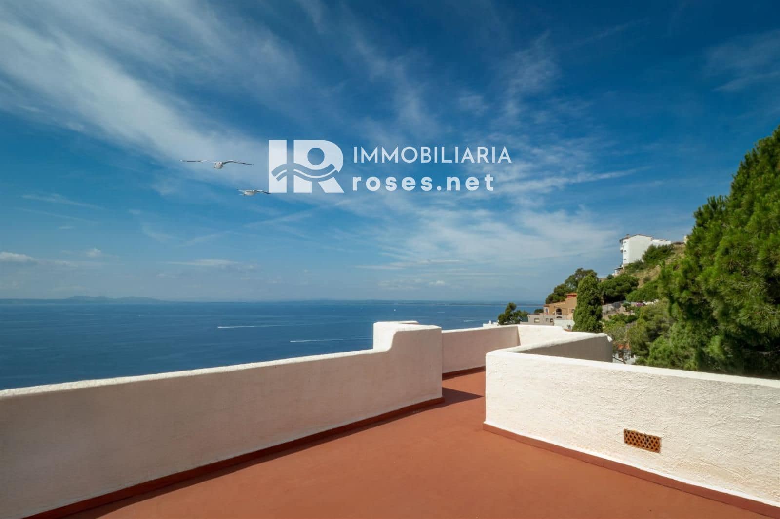 5 bedroom Villa for sale in Roses - € 970,000 (Ref: 9968619)