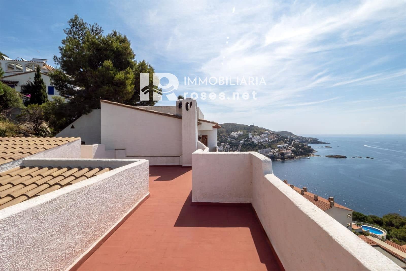 5 bedroom Villa for sale in Roses - € 970,000 (Ref: 9968619)