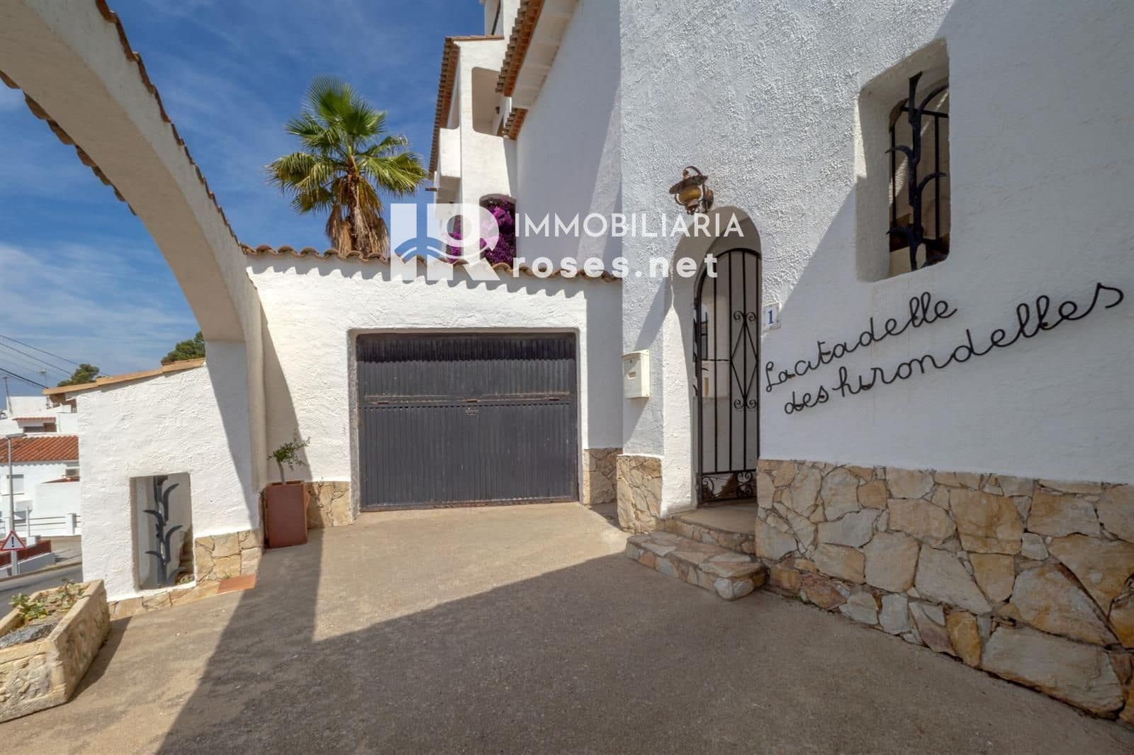 5 bedroom Villa for sale in Roses - € 970,000 (Ref: 9968619)