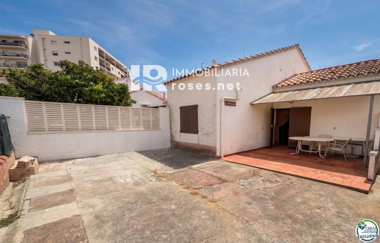 2 bedroom Townhouse for sale in Roses - € 178,000 (Ref: 9975675)