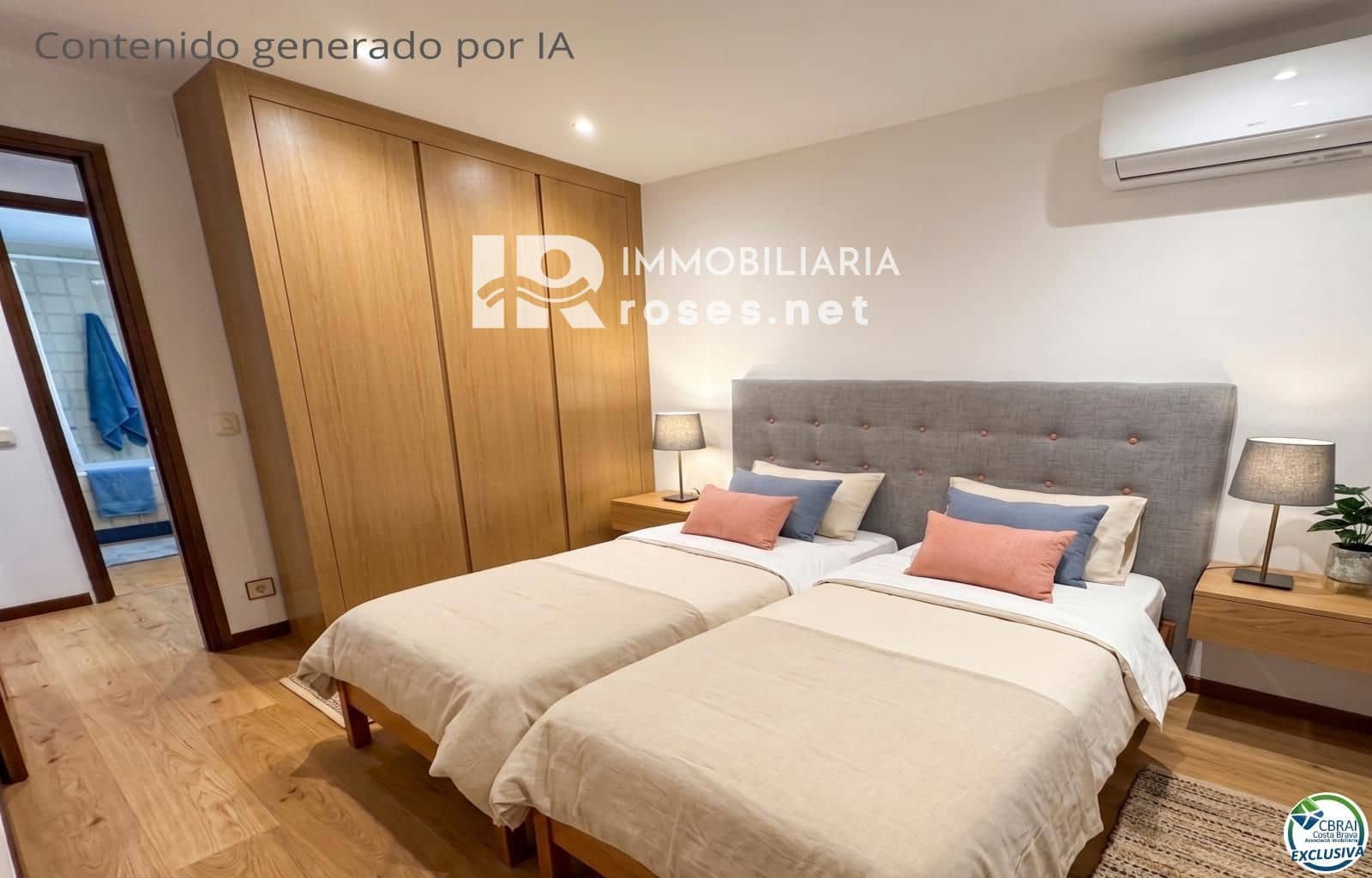 2 bedroom Townhouse for sale in Roses - € 178,000 (Ref: 9975675)