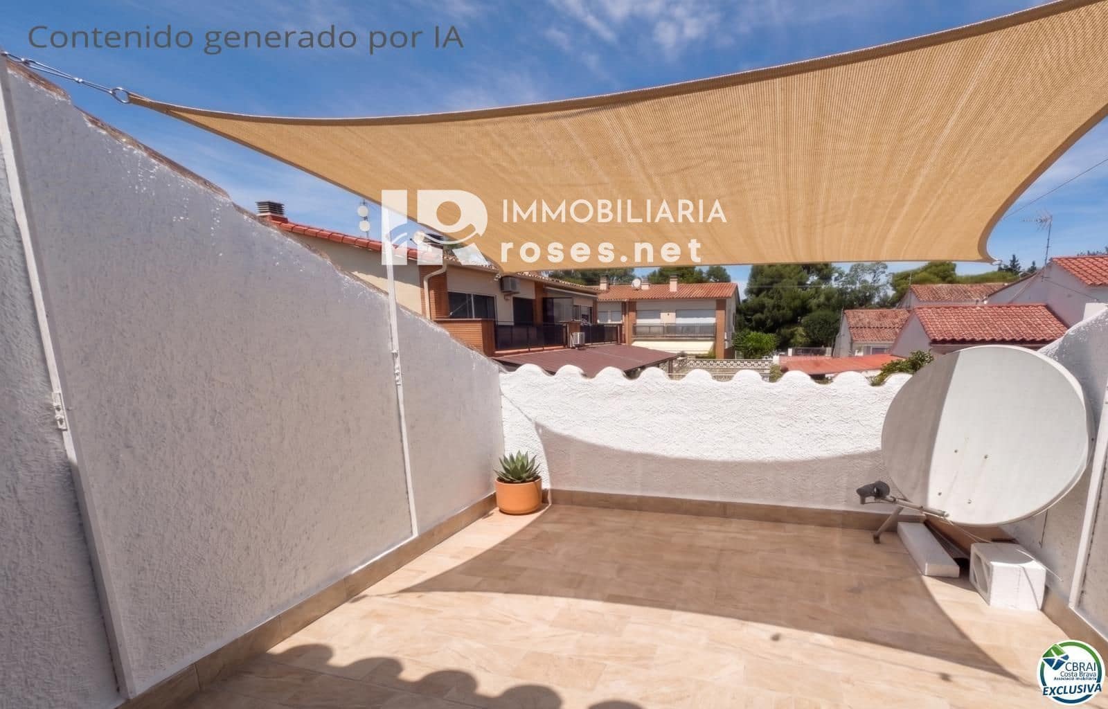 2 bedroom Townhouse for sale in Roses - € 178,000 (Ref: 9975675)