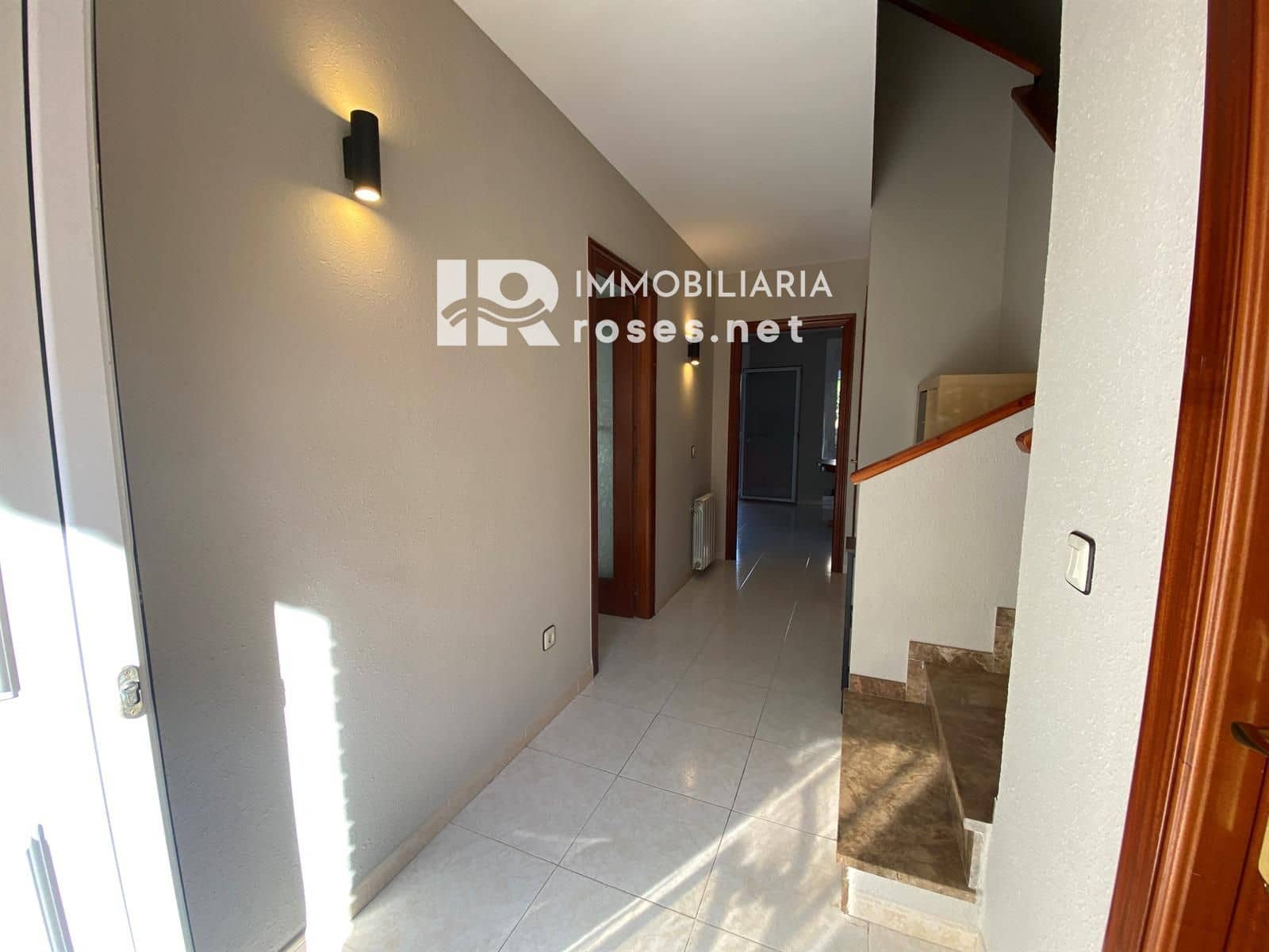 4 soverom Villa til salgs i Roses - € 390 000 (Ref: 9983253)