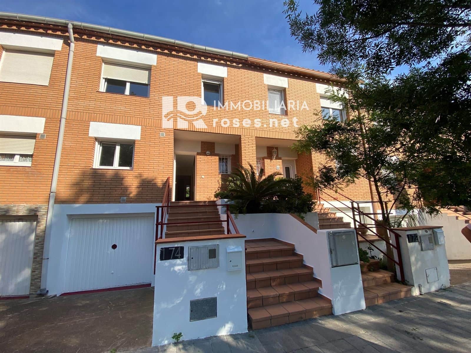 4 soverom Villa til salgs i Roses - € 390 000 (Ref: 9983253)