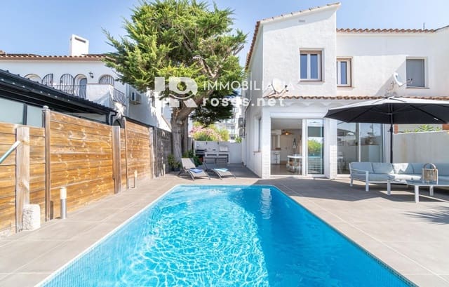 3 sypialnia Willa na sprzedaż w Santa Margarida, Roses z basenem garażem - 670 000 € (Ref: 9989866)