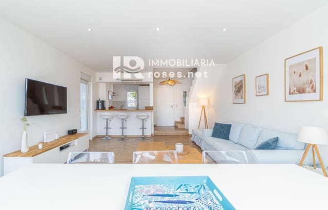 3 sypialnia Willa na sprzedaż w Santa Margarida, Roses z basenem garażem - 670 000 € (Ref: 9989866)