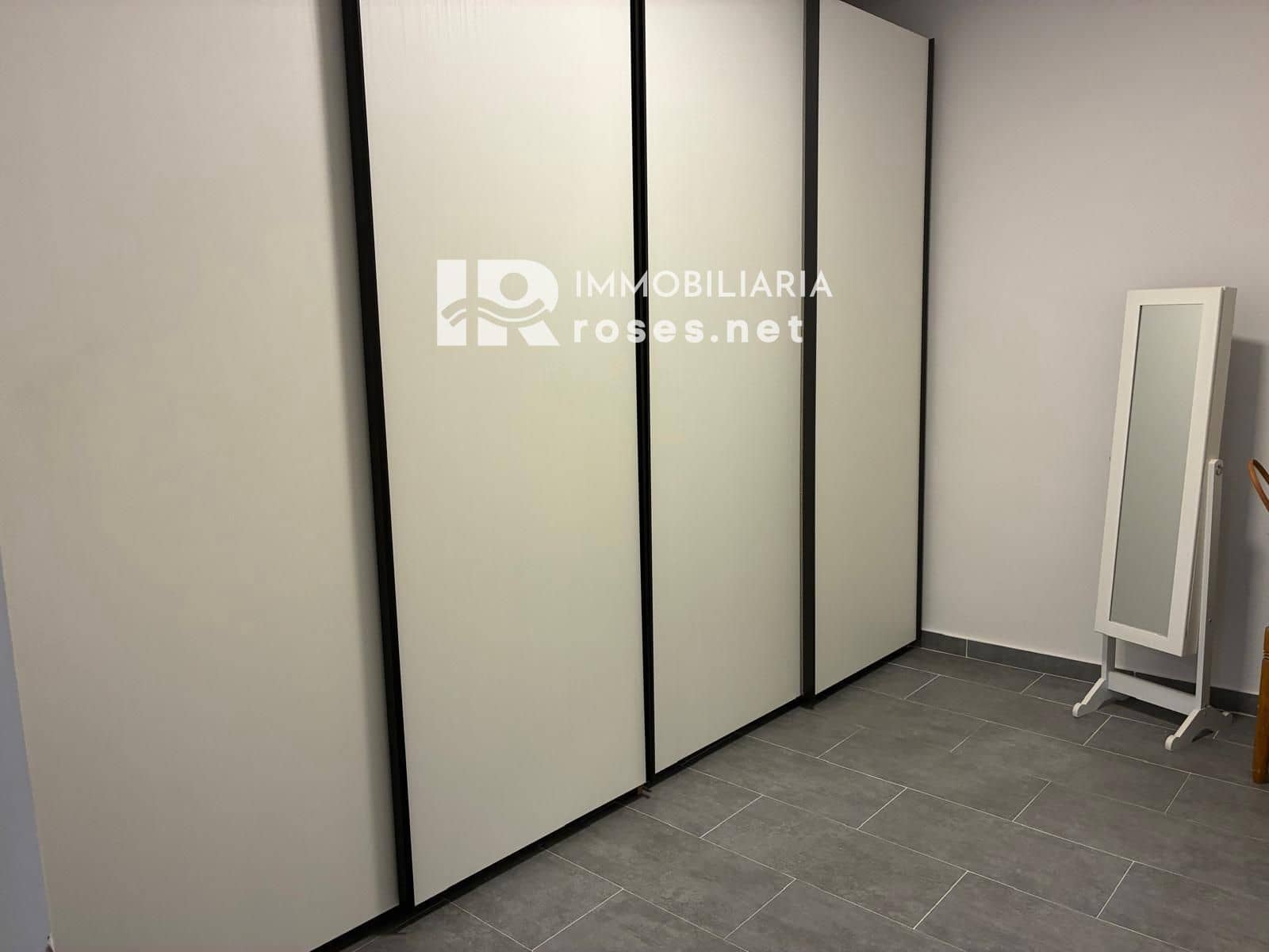 Piso de 3 habitaciones en Roses en venta - 189.000 € (Ref: 9990906)