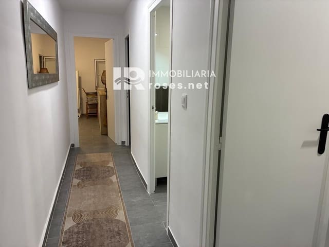 Piso de 3 habitaciones en Roses en venta - 189.000 € (Ref: 9990906)