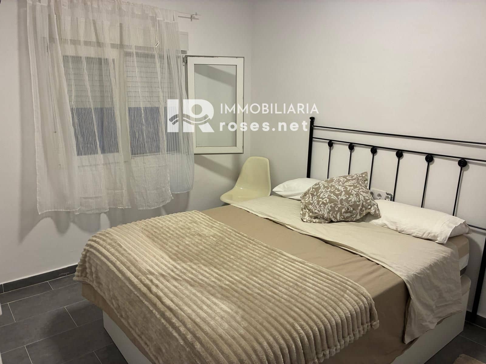 Piso de 3 habitaciones en Roses en venta - 189.000 € (Ref: 9990906)