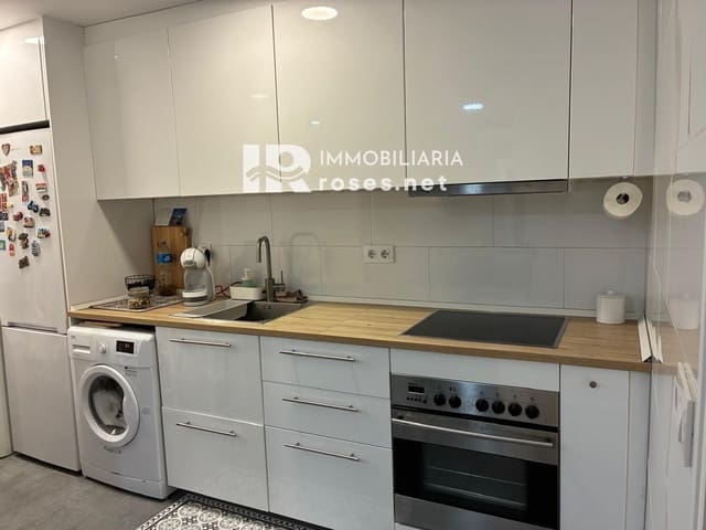 Piso de 3 habitaciones en Roses en venta - 189.000 € (Ref: 9990906)