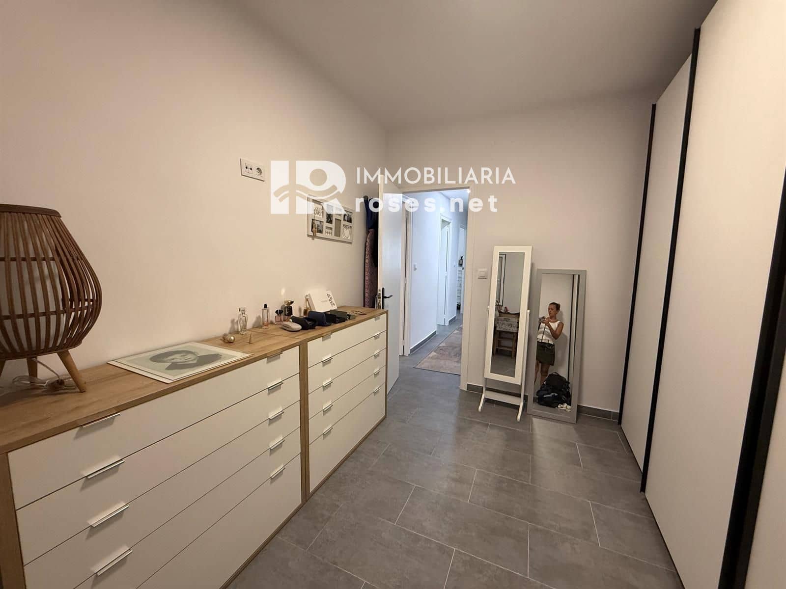 3 bedroom Flat for sale in Roses - € 189,000 (Ref: 9990906)